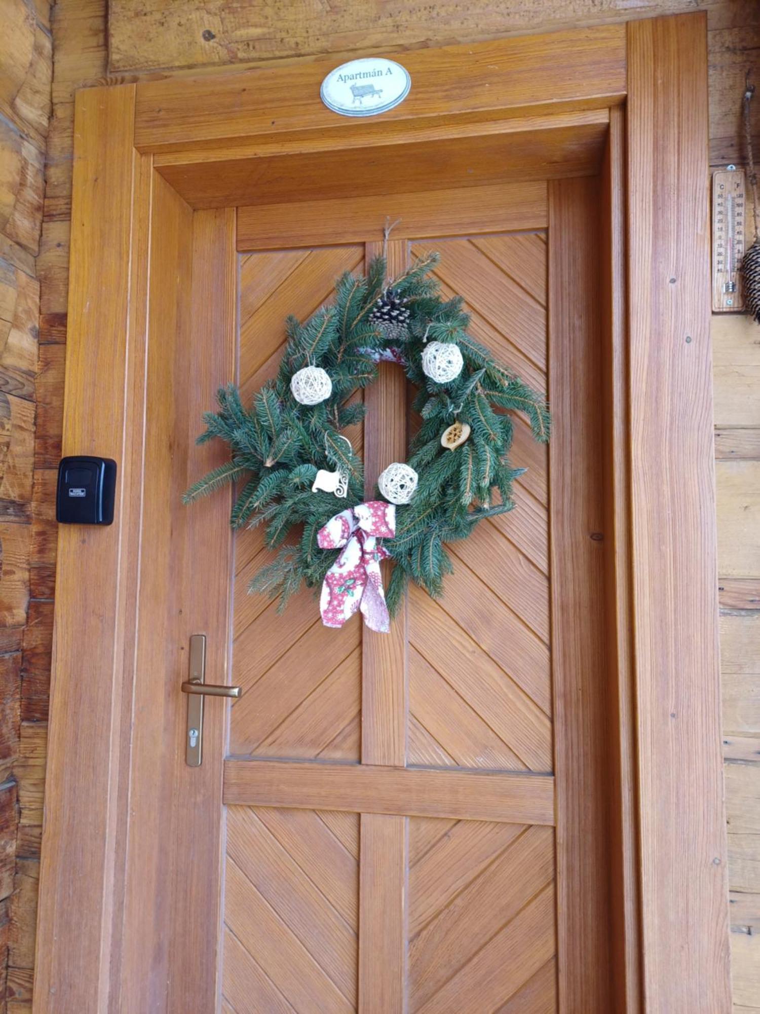 Drevenica Zapadne Tatry S Kupacou Kadou A Krbom Apartment Ziar Bagian luar foto